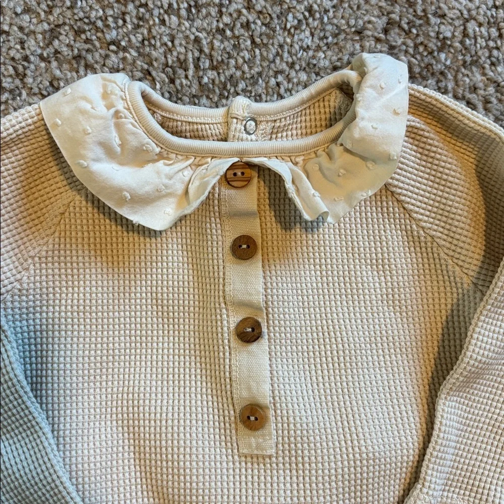 Snug 100% Organic Cotton Off White One Piece Ruffle Collared Outfit Size 6 Mo